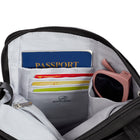 Travelon - Sac bandoulière mince classique antivol à double fermeture éclair - 9 po l x 10,25 po H x 1 po P - Noir-Poids : 0,70 lb