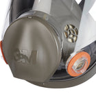 3M - Respirateur à masque complet réutilisable, moyen-Unique centre adapter to direct exhaled breath and moisture downward, helps reduce debris from depositing in the valve, and allows for quick and easy cleaning
