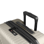 Bugatti - Valise d'enregistrement 25.50po à roulettes pivotantes de la collection Berlin - Crème-Conception extensible offrant jusqu’à 20 % d’espace de rangement supplémentaire