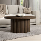 Hudson&Canal - Table basse ronde cannelée Olie - 32 po l - Chêne brun-La table de montage supporte un poids maximal de 22,7 kg (50 lb)