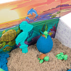 Kinetic Sand - Project Planet Plage aux tortues-LE SEUL ET UNIQUE KINETIC SAND : Le sable à modeler magique original que les enfants adorent. Les grains de ce sable agréable collent entre eux comme par magie pour faciliter le nettoyage. Ne sèche jamais pour que les enfants puissent jouer encore et encore