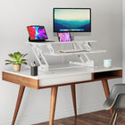 Mount-It! - Convertisseur de bureau debout avec plateau de 38 po, blanc-La grande plateforme offre suffisamment d'espace pour accueillir deux écrans ou un écran et un ordinateur portable
