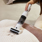 Tineco - Aspirateur à main sans fil GO MINI PET -Brosse pour animaux incluse : Enlève facilement les poils d’animaux et les squames 