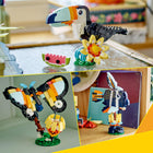 LEGO - Creator Les animaux sauvages : le toucan tropical-Les figurines d’animaux ont toutes des parties du corps mobiles pour plus de valeur ludique