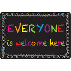 Ashley Productions - Smart Poly Tapis de bienvenue avec dos antidérapant - 15 -5" x 23 -5" - Boucles de craie Bienvenue à tous - Lot de 2-Illuminez votre salle de classe avec une explosion de couleurs et de créativité, tout en offrant un espace confortable et accueillant pour que les élèves se rassemblent et apprennent.