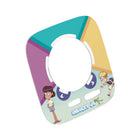 tonies - Tonieplay : Unlucky Jo (Anglais)-COMMENT ÇA MARCHE : Choisissez un jeu Tonieplay, Placez le disque Tonieplay sur la Toniebox 2 et pressez une oreille pour l’activer, Placez la manette Tonieplay au milieu de l’anneau lumineux, Appuyez sur le bouton « Lecture » de la manette et préparez-vous à jouer!