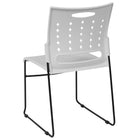 Flash Furniture - Chaise empilable blanche de la série HERCULES à base traîneau d'une capacité de 881 lb avec dossier ventilé-Conception à dossier et siège en plastique blanc aux contours ergonomiques