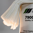 Premier - Serviette de dîner essentielle 2 épaisseurs - 16,93 po x 14,96 po - Blanc - Paquet de 20-Fabriqué avec des matériaux certifiés FSC