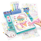 Canal Toys - Studio de Peinture Fluffy Art Lab-Peinture Fluffy : une peinture crémeuse (matériau Decoden), super tendance sur les réseaux sociaux et parmi les communautés en quête d'esthétique. 4 embouts différents pour varier les effets : points, Chantilly crémeuse, lignes et rayures ! Elle sèche en moins de 30 minutes