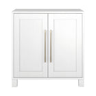 Hudson&Canal - Meuble d'appoint Chabot de 71 cm de largeur - Blanc-Comprend deux portes battantes, une étagère centrale réglable et une découpe pour la gestion des câbles