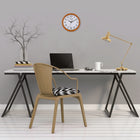 Swingline - Horloge Murale Ronde De 12 po, Grain De Bois-Les chiffres, la trotteuse, la petite aiguille et la grande, noirs sur un cadran blanc, offrent un affichage facile à lire en offrant une lecture du temps précise, grâce au mouvement à quartz