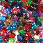 Charles Leonard - Arts créatifs Pierres précieuses Styles et couleurs assortis, Sac de 1 livre-Les pierres précieuses viennent dans toutes sortes de tailles et de formes, y compris : cœurs, fleurs, ovales, carrés, ronds, rectangles, larmes, étoiles, couronnes, et plus encore !