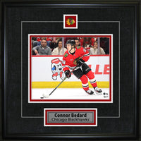 Connor Bedard Pin & Plate Chicago Blackhawks - Impression encadree - 18" x 18"-Qualité supérieure - virtual frames