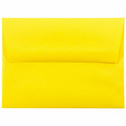 JAM Paper - Enveloppes d'invitation colorées A2 - 4,375 x 5,75 - jaune recyclé - Paquet de 50-Caractéristiques de l'enveloppe : Fermeture à rabat droit gommé, finition en papier lisse de haute qualité, fabriquée avec 30 % de matériaux recyclés
