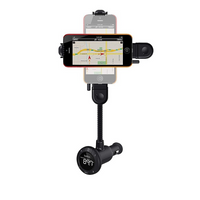 Belkin Émetteur FM mains libres TuneBase pour iPhone 5-Écoutez la musique se trouvant sur votre iPod/iPhone via votre autoradio : l'émetteur FM mains libres TuneBase® se connecte à votre autoradio pour vous permettre d'écouter de la musique depuis votre iPhone 5 ou iPod touch 5ème génération et profiter d'un son stéréo de qualité. Il permet en outre de recharger votre appareil mobile par l'entremise de la prise allume-cigare 12 volts de votre voiture.