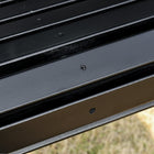 Outsunny - Balancelle 2 places avec porte-gobelet et chaînes pour jardin ou terrasse, noir-La couleur noire s'harmonise facilement avec vos meubles et votre décoration d'extérieur
