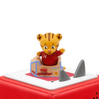 tonies - La Figurine Tonie De Quartier De Daniel Tiger (Anglais)-C’est simple : choisir un Tonie, le déposer sur la Toniebox et pincer une oreille pour écouter des histoires, des chansons et plus encore!