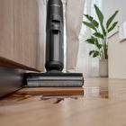 Tineco - Aspirateur laveur sans fil FloorWasher FlashDry Série 6 Aspirateur Eau et Poussière-Nettoyage à Double Bord : Le design amélioré de la brosse maximise votre efficacité de nettoyage, vous permettant de couvrir plus de surface en moins de temps. Cette fonctionnalité facilite le nettoyage des bords des murs, des coins et sous les meubles