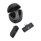 JBL - USB-C sans fil Quantum Stream-Compatible avec le logiciel JBL QuantumENGINE - Le microphone JBL Quantum Stream Wireless prend en charge le logiciel pour ordinateur JBL QuantumENGINE, afin que vous puissiez régler rapidement l’égaliseur et le gain pour affiner votre son, activer et couper le son, et appliquer la réduction du bruit, le tout depuis votre appareil