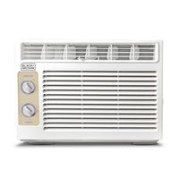 BLACK+DECKER - Climatiseur de fenêtre 5 000 BTU-Garde les pièces fraîches : le climatiseur de fenêtre de 5 000 BTU garde votre pièce fraîche et confortable même pendant les chaudes journées d'été. Ce climatiseur de fenêtre fonctionne à deux niveaux pour un soulagement intérieur optimal.