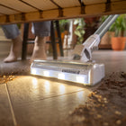 Bissell - Aspirateur-balai sans fil et autoporteur de 200 W PowerClean-Finis les tracas liés à l’emmêlement des poils : Le rouleau-brosse à l’épreuve des entortillements prévient l’emmêlement des poils davantage que le concurrent
