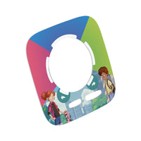 tonies - Tonieplay : Mystery Mavericks (Anglais)-COMMENT ÇA MARCHE : Choisissez un jeu Tonieplay, Placez le disque Tonieplay sur la Toniebox 2 et pressez une oreille pour l’activer, Placez la manette Tonieplay au milieu de l’anneau lumineux, Appuyez sur le bouton « Lecture » de la manette et préparez-vous à jouer!