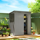 Outsunny - Remise de jardin extérieure 5,2 pi x 3,5 pi, avec aérations, gris clair-La porte coulissante de l'abri de jardin offre un accès rapide et sans tracas
