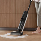 Tineco - Aspirateur laveur sans fil FloorWasher FlashDry Série 6 Aspirateur Eau et Poussière-Assistance à la Propulsion : La fonction Self-Propel Assist rend le poussage et le tirage de cet aspirateur humide/sec sans effort, réduisant la fatigue et rendant le processus de nettoyage plus facile et agréable