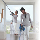 Shark - Aspirateur filaire HV300C-Deux options de stockage. Fixez l'aspirateur à main au bas de la lance ou fixez-le au support mural