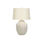 Monarch Specialties - Luminaire - 26 po H Lampe De Table - Crème Céramique - Abat-Jour Ivoire / Crème - Transitionnel-De style transitionnel avec une forme de vase, cette lampe de table en céramique crème texturée de 26 pouces de haut, surmontée d'un abat-jour tambour en lin ivoire et finie avec un fleuron doré sur le dessus, apportera un style décontracté et à la mode à tout salon, chambre à coucher ou bureau à domicile