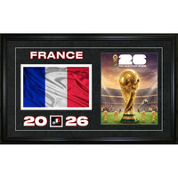Frameworth - Coupe du Monde FIFA 2026 Officielle France Cadre Drapeau et Trophée - 15 po x 24 po-Murale encadrée Drapeau et Trophée sous licence officielle de la Coupe du Monde FIFA 2026 pour l'Équipe France.