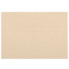 JAM Paper Enveloppes d'invitation parchemin A7 - 5,25 x 7,25 po - Marron recyclé - paquet de 50-Couleur : marron, Les enveloppes présentent une finition parchemin marbré pour une touche élégante