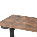 LjubLjana - Bureau assis-debout à hauteur réglable électrique de 53 po - Bois-Support solide de 186 lb - Avec un cadre en acier et un dessus en panneau de particules robuste, ce bureau peut supporter jusqu'à 186 lb avec une stabilité et une robustesse maximales, son apparence moderne et attrayante s'harmonise avec une variété d'environnements de maison et de bureau
