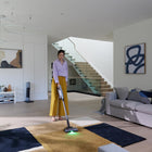 Tineco - Aspirateur à balai sans fil GO Station avec station de recharge et vidage automatique-Retrait de la brosse sans outil : La brosse peut être facilement retirée en tournant et en tirant, sans besoin d'outils ni de pièces de monnaie