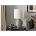 Monarch Specialties - Luminaire - 17 po H Lampe De Table - Céramique Gris - Abat-Jour Ivoire / Crème - Contemporain - Moderne-Idéale pour éclairer une table de nuit, une console, une table d'appoint ou une table latérale, cette lampe élégante est dotée d'un abat-jour en tissu ivoire doux qui diffuse magnifiquement la lumière, créant ainsi une ambiance chaleureuse et accueillante