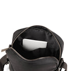 Bugatti - Sac à bandouillère de la Collection Blake pour portable 15,6po - Noir-Poche avant avec organisateur intégré pour garder les essentiels bien rangés.