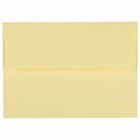 JAM Paper - Enveloppes d'invitation colorées A9 avec fermeture autocollante - 5 3/4 x 8 3/4 - jaune canari - Paquet de 100-Cette enveloppe est fabriquée à partir de papier de 60 lb, a une finition lisse et une fermeture à bande adhésive Peel & Seal !