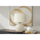 Monarch Specialties - Luminaire - 20 po H Lampe De Table - Béton Crème - Abat-Jour Ivoire / Crème - Moderne-Munie d'un cordon transparent de 5 pieds, cette lampe utilise un interrupteur rotatif pour accueillir une seule ampoule (non incluse) pour une puissance maximale de 100w/120v, ce qui permet d'éclairer les endroits sombres d'une pièce