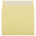 JAM Paper - Enveloppes d'invitation colorées A9 avec fermeture autocollante - 5 3/4 x 8 3/4 - jaune canari - Paquet de 100-Ces enveloppes sont parfaites pour envoyer des invitations, des cartes de voeux, des RSVP, des cartes de remerciement, des cadeaux d'anniversaire, des remises de diplômes, des vacances et plus encore