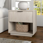 Hudson&Canal - Table de nuit Karten de 24 po - Blanc aulne-Dimensions du produit : 15,75" L x 23,63" l x 23,5" H