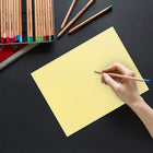 Jam Paper, Mat 24 lb Papier, 8,5 po l x 11 po H, Light Yellow, 50 feuilles/paquet-Nos feuilles de papier à lettres de haute qualité ont un grammage de 24 lb et une finition mate texturée. Elles sont idéales pour les écoles, les bureaux et les entreprises qui souhaitent attirer l'attention sur un message important