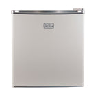 BLACK+DECKER - 1,7 pi³ Mini-frigo autonome avec congélateur, blanc-Capacité spacieuse : une étagère de réfrigérateur en verre amovible permet d'agrandir l'espace de rangement tandis qu'un bac de rangement de porte pleine et demi-largeur peut accueillir des canettes et des petits contenants ou des bouteilles d'un litre ou plus