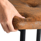 Homy Casa - Tabourets de Bar Industriels 26" avec Tissu Suédine Vintage et Cadre Métallique Noir - Paquet de 4-Repose-pieds inclus: Repose-pieds intégré pour un confort supplémentaire lors de longues sessions assises.