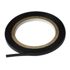 Cosco - Ruban pour artistes - 0,13 po x 324 po - Noir brillant-Ce ruban artistique noir brillant est idéal pour créer des lignes nettes et précises sur les panneaux de projet, les tableaux blancs et autres surfaces