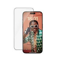 PanzerGlass - Ultra-Wide Fit Protecteur d'écran pour iPhone 15 Pro Max - Transparent-Ultra-Wide Fit Scratch protège votre appareil des rayures