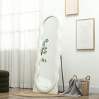 HOMCOM - Miroir irrégulier ondulé avec cadre - 23,6 po l x 63 po h - blanc-Cadre en MDF recouvert de polaire teddy rembourrée de mousse pour une sensation chaleureuse 