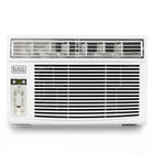 BLACK+DECKER - Climatiseur de fenêtre 12 000 BTU-GARDE LA PIÈCE FRAÎCHE : Ce petit climatiseur de fenêtre de 12 000 BTU gardera votre maison fraîche et confortable même pendant les journées caniculaires de l'été. Quelle que soit la météo extérieure, ce climatiseur de fenêtre supérieur fonctionne à quatre niveaux : automatique, bas, moyen et élevé pour assurer un soulagement optimal à l'intérieur.