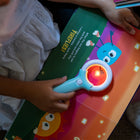 Glo Pals - Bibliothèque lumineuse - La cour arrière des grandes idées de Blair-4