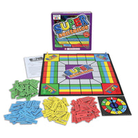 Learning Advantage Super Phrase -Les joueurs gagnent des points en complétant les phrases correctes sur le plateau de jeu en utilisant les tuiles de phrases qui, quoi, où et quand