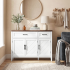 HOMCOM - Buffet de style ferme 44 po avec portes à chevrons et tiroirs - blanc-Les étagères réglables conviennent facilement aux verres hauts et aux grands bols